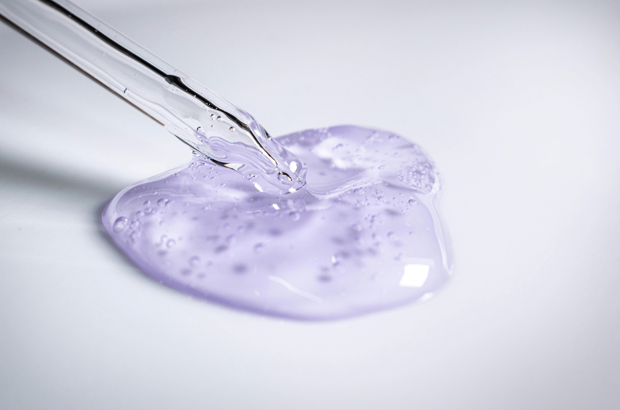 Acide salicylique naturel : pourquoi il est mieux toléré que le synthétique Image